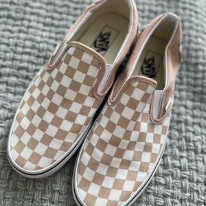 Women’s checkered vans- nude colored